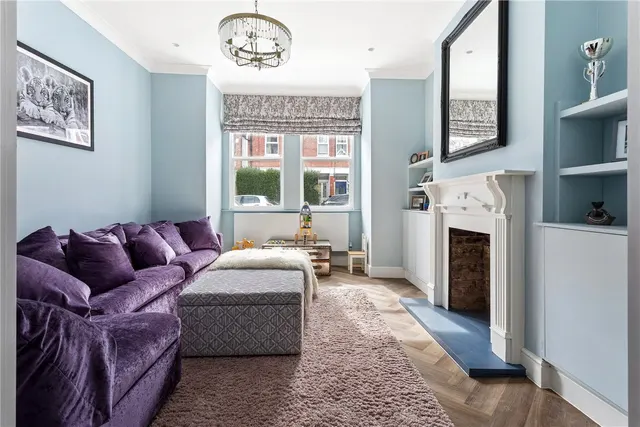 Photo 2 — Undine Street London Sw17