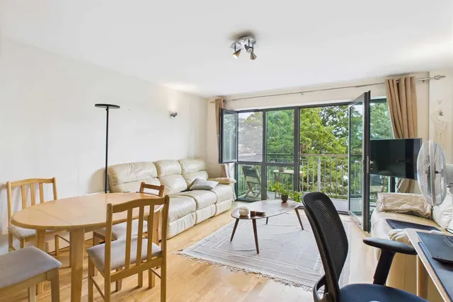 31 Chapter Way, Colliers Wood , London, SW19 2RP, photo 1