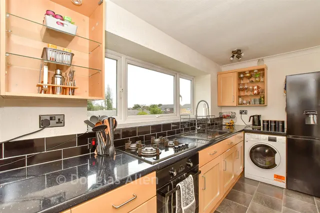 Alderney Gardens, Wickford, SS11, photo 3