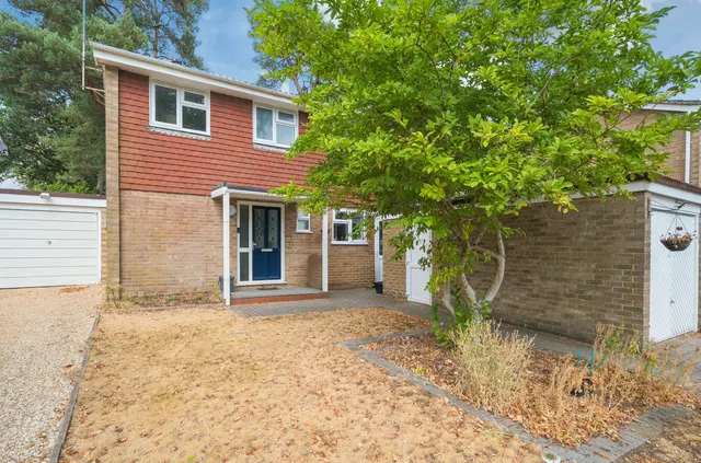 Oak Tree Road, Whitehill, GU35, photo 1
