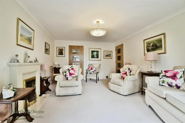 Wilmslow Road, Handforth, SK9, photo 3