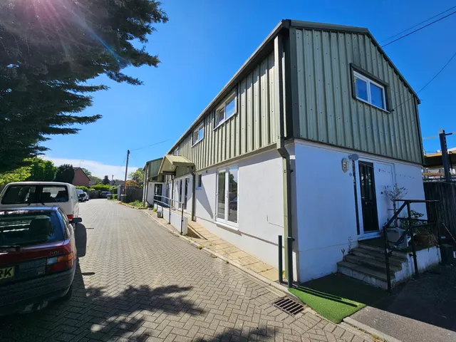 Claylands Road, Bishops Waltham, SO32, photo 2