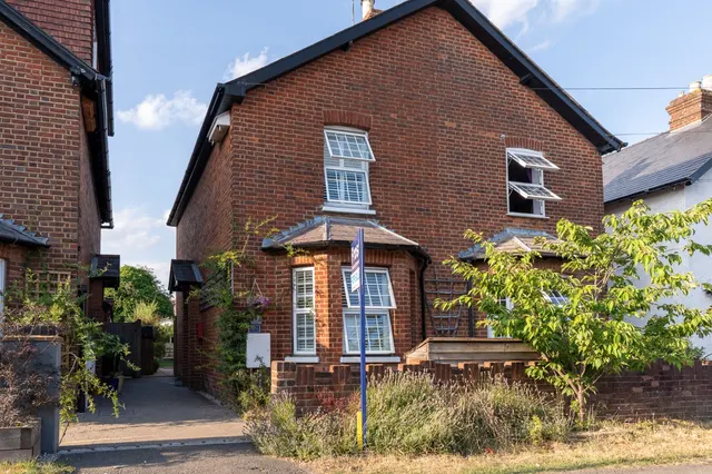 Almond Road, Burnham, SL1, photo 1