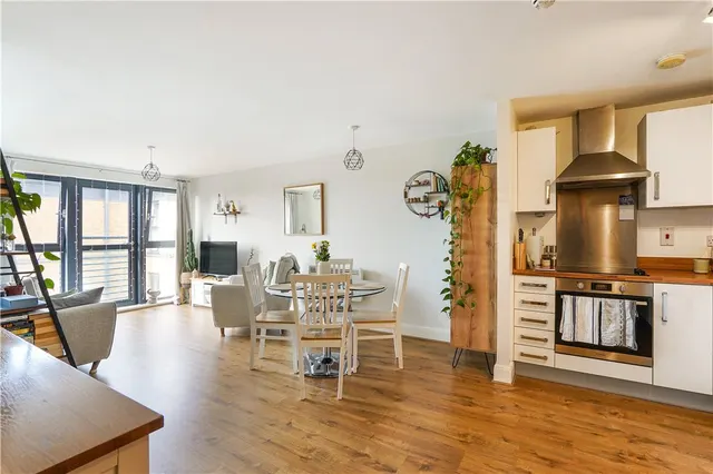Spa Road, London, SE16, photo 1