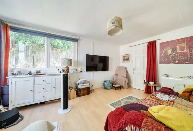 Photo 3 — Hadrian Close, Bristol, BS9 1DZ