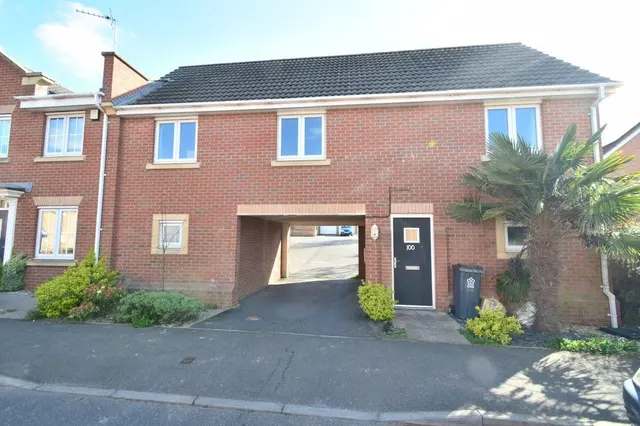 Brompton Road, Hamilton, LE5, photo 1