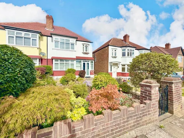 Blockley Road, Wembley, HA0, photo 2