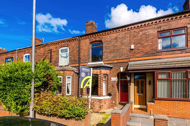 Crow Lane East, Newton-Le-Willows, Newton-Le-Willows, WA12 9UU, photo 1