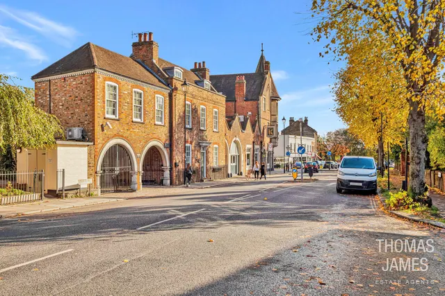 London, N21, photo 1