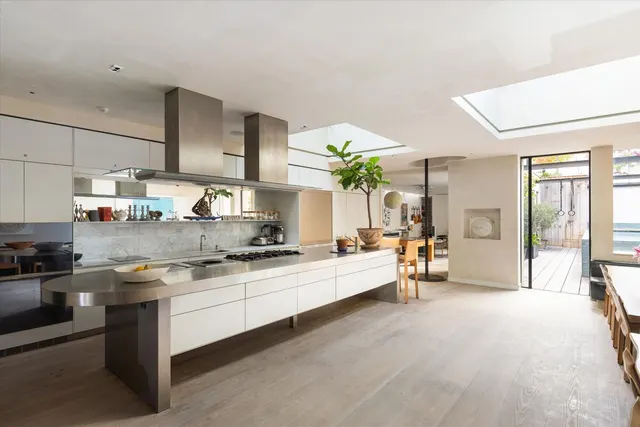 Blythe Road, London, W14, photo 1