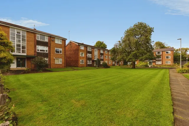 Photo 2 — Barlow Moor Court, Didsbury, Manchester, Greater Manchester, M20