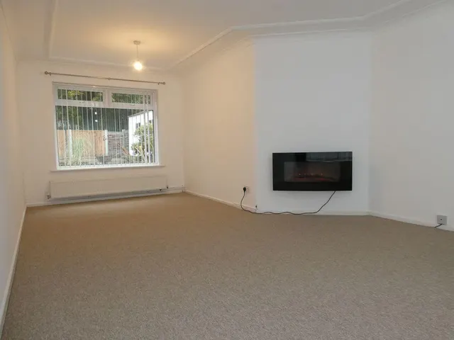 Huntingdon Road, Intake, DN2, photo 3