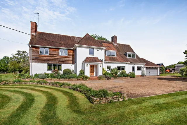 Photo 2 — Furzen Lane, Ellens Green, Surrey, RH12 3AW