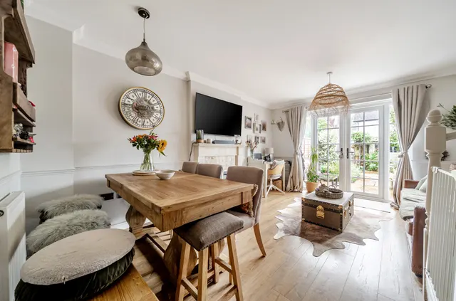 Guildford Road, Normandy, GU3, photo 2