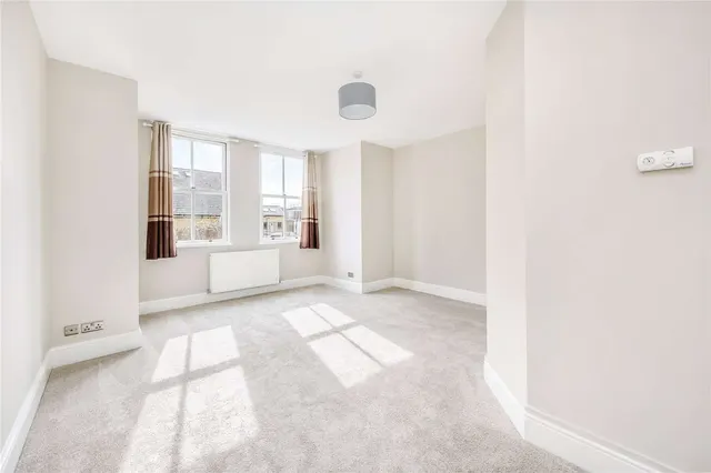 Steele Road, London, W4 5AD, photo 1