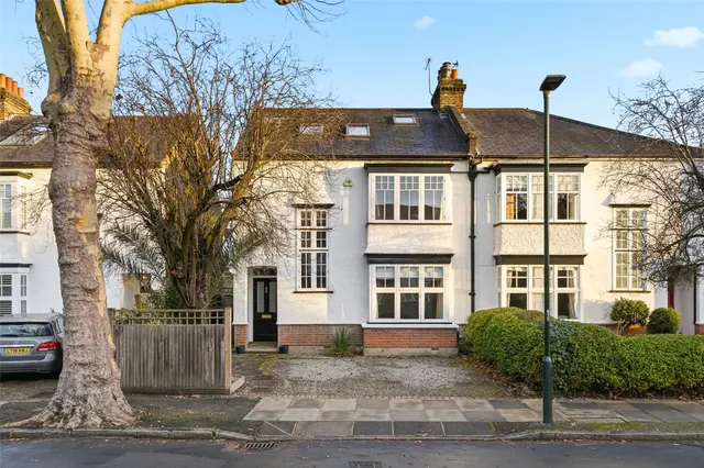 Gloucester Road, Hampton, TW12 2UJ, photo 1