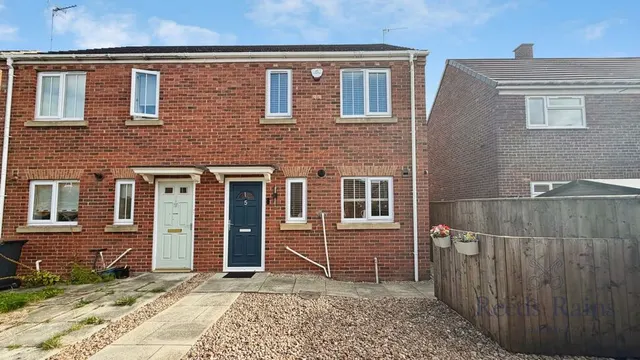 3 bedroom house — Ivyway, Pelton, Durham, DH2
