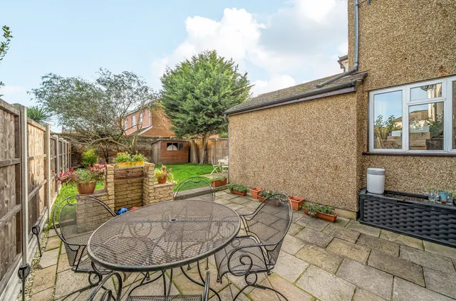Second Avenue, Walton-On-Thames, KT12, photo 2