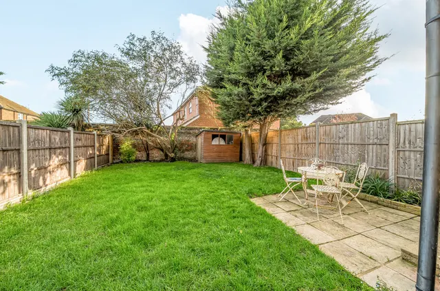 Second Avenue, Walton-On-Thames, KT12, photo 3