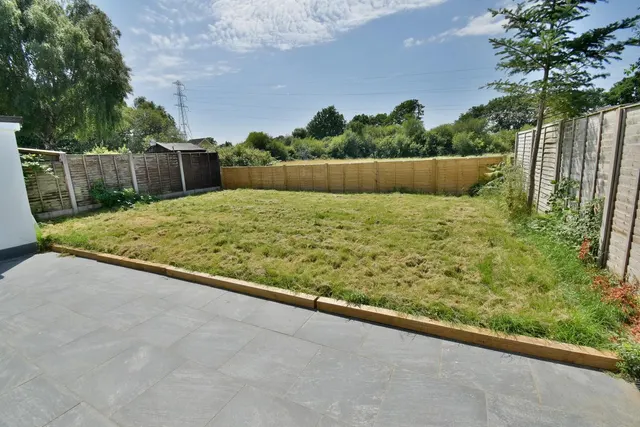 Bracken Road, BH22, photo 3