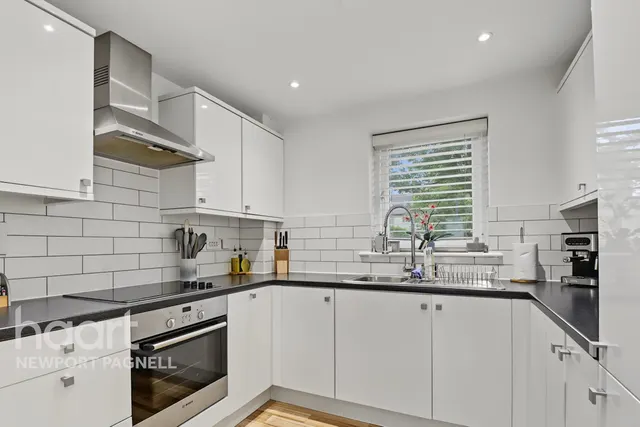 Addenbrookes Road, Newport Pagnell, MK16, photo 3