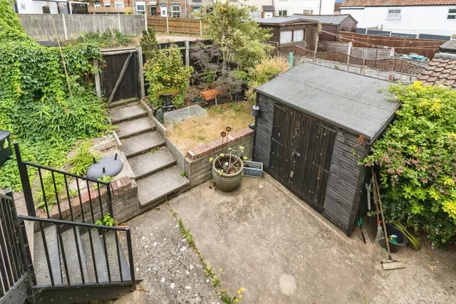 Photo 2 — Commodore Road, Lowestoft, Suffolk, NR32