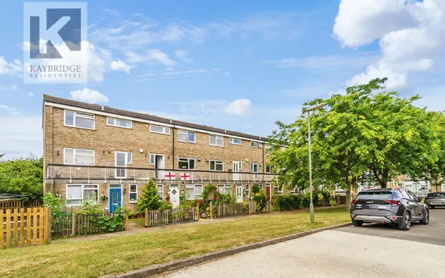 Curtis Road, Epsom, KT19, photo 1