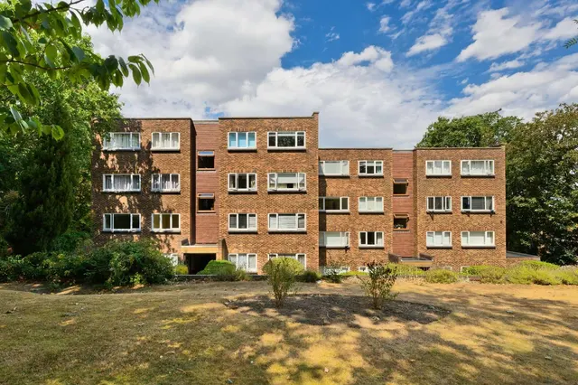 Farington Acres, Vale Road, Weybridge, Surrey, KT13 9NH, photo 1
