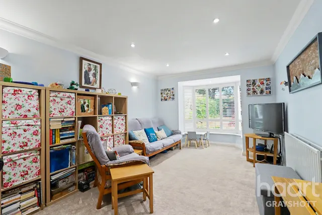 Boundary Road, Grayshott, GU26, photo 2