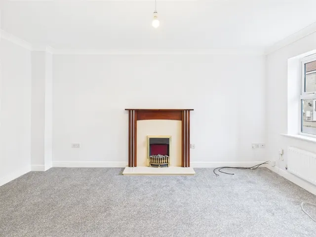 Riverside Close, St. Georges, BS22, photo 3