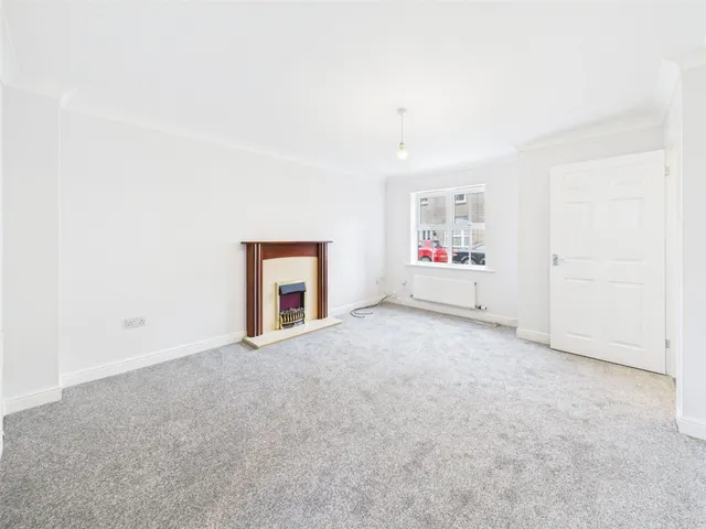 Riverside Close, St. Georges, BS22, photo 2