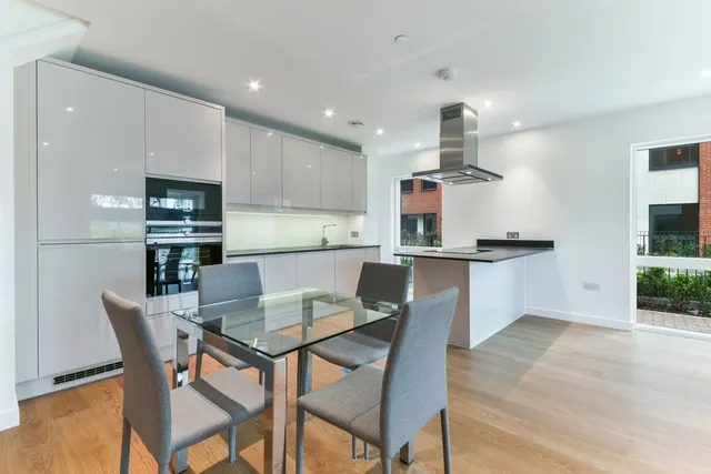 Photo 2 — Thonrey Close, Colindale Gardens, Colindale, London, NW9