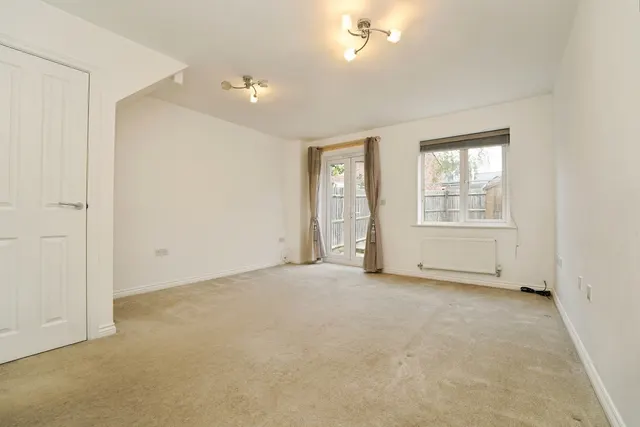 Washpool Road, Bishops Cleeve, GL52, photo 2