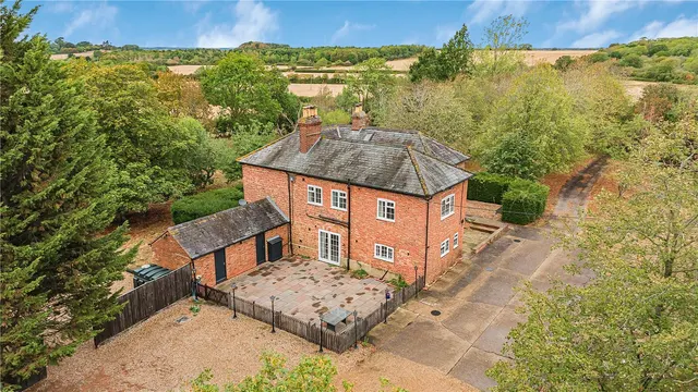 Moulsoe, MK16, photo 1