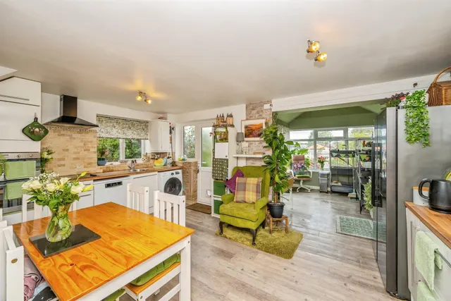 Kingsmuir Road, Mickleover, DE3, photo 2