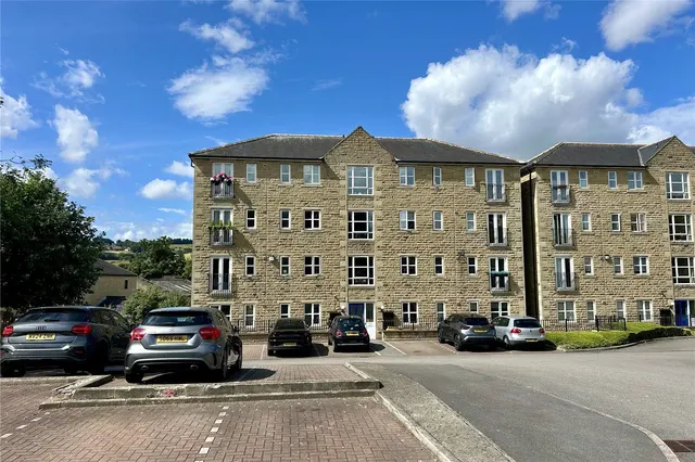 Huddersfield Road, Mirfield, WF14, photo 1