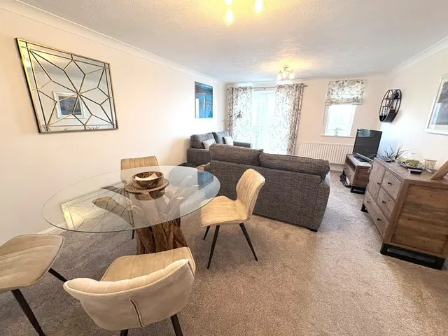 Photo 2 — Bermuda Place, EASTBOURNE