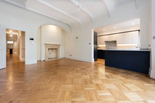Photo 2 — Maida Vale, London, W9