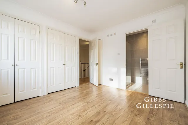Baycroft Close, Pinner Fees Apply, HA5, photo 2