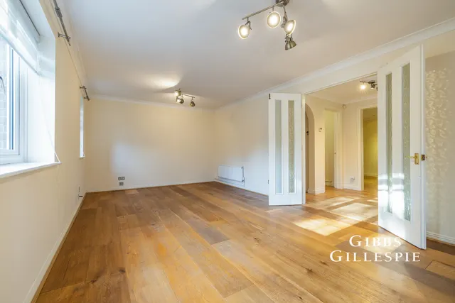 Baycroft Close, Pinner Fees Apply, HA5, photo 3