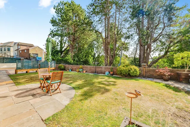 Griffin Rise, Treharris, CF46, photo 3