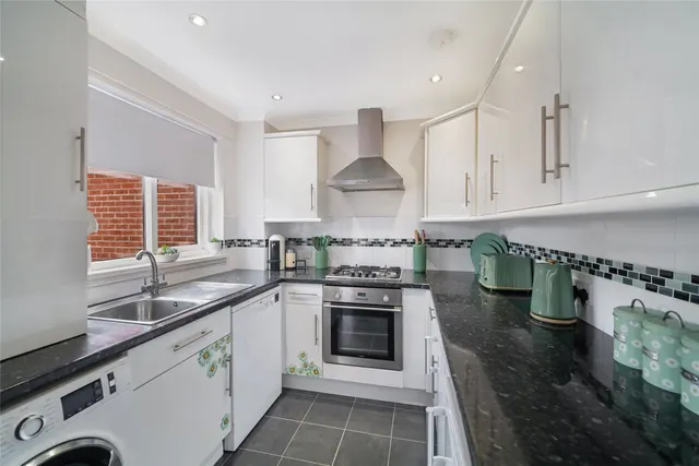 Photo 3 — Middlefield, East Kilbride, Glasgow, South Lanarkshire, G75