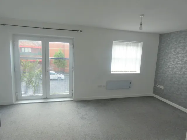 Photo 2 — Ivy Graham Close, Manchester, M40