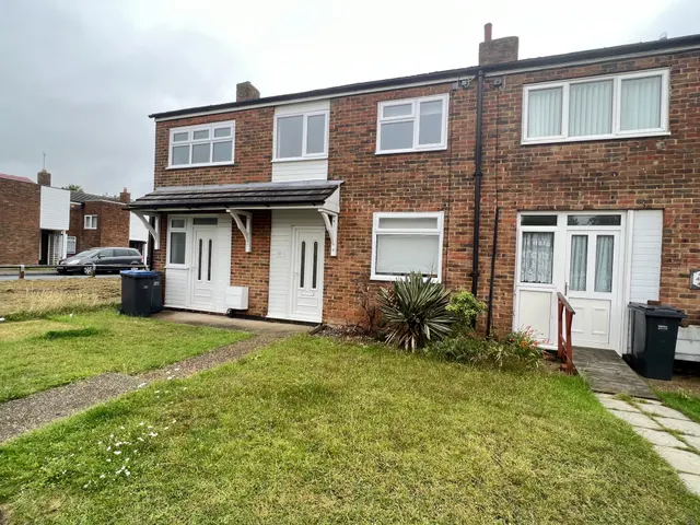 Altham Grove, Harlow, CM20, photo 1