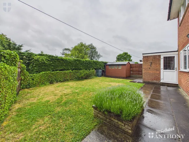 Photo 3 — Lower Road, Stoke Mandeville, Aylesbury, HP22 5XB