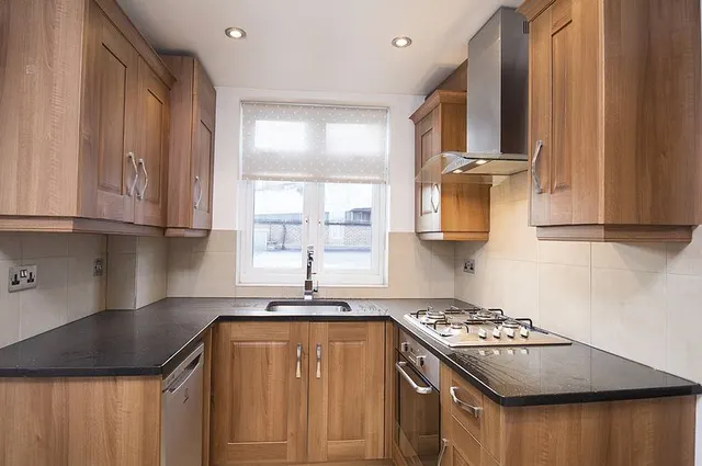 High Street, Walton-On-Thames KT12 1BZ, photo 1