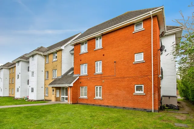 Fleming Road, Chafford Hundred, Grays, Essex, RM16, photo 1