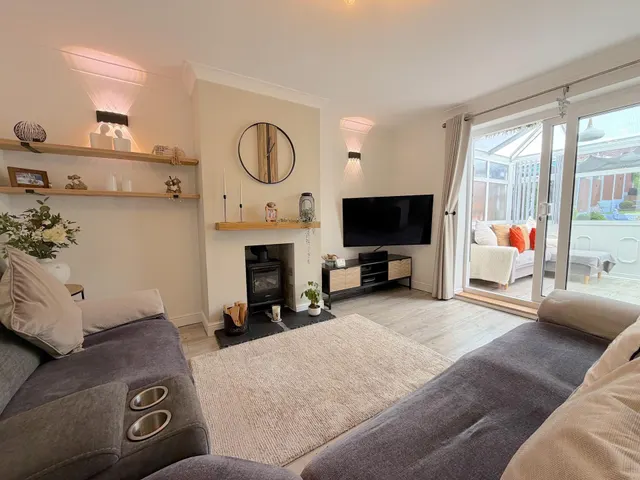 Photo 2 — Stretton Place, Bilston, Wolverhampton, WV14