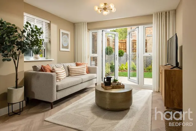 Willow Grove, Bedford, MK42, photo 3