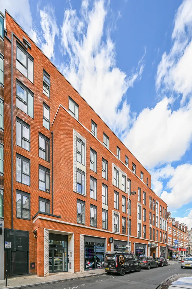 26 Hawkins House, Bond Street, Ealing, photo 1